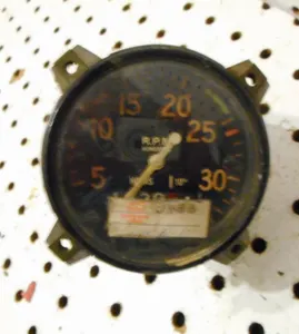 USED AIRCRAFT RPM / HOUR  GAUGE CESSNA #2965  